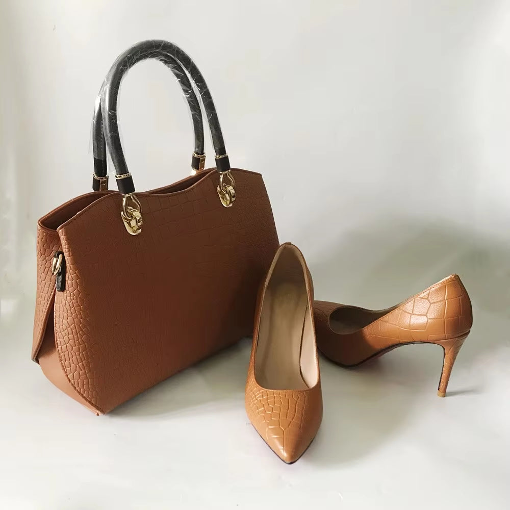 Top Grade Leather Woman Soft Shoes and Hand Bag Set Nice Style High Heels Shoes and Bag Set Size 36-43 High Quality